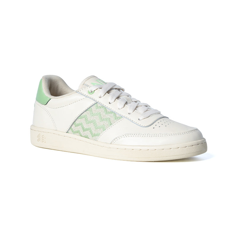 Vegane Low-Top-Sneaker mit pistaziengrünem Webmuster und atmungsaktivem Innenfutter – stilvoll und umweltfreundlich.