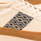 Nachhaltige N'GO Schuhe – Na Sang Classic Modell in dunklem Blau mit Ethno-Details