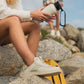 Leichte Sneaker mit pistaziengrünem Ethno-Muster, ideal für Frühling und Sommer – fair produziert und vegan.