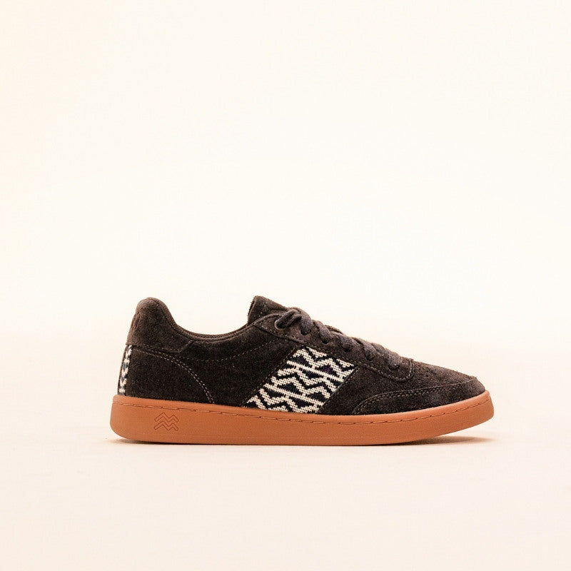 Elegante N'GO Schuhe – Saigon Suede 24 aus dunkelblauem Wildleder
